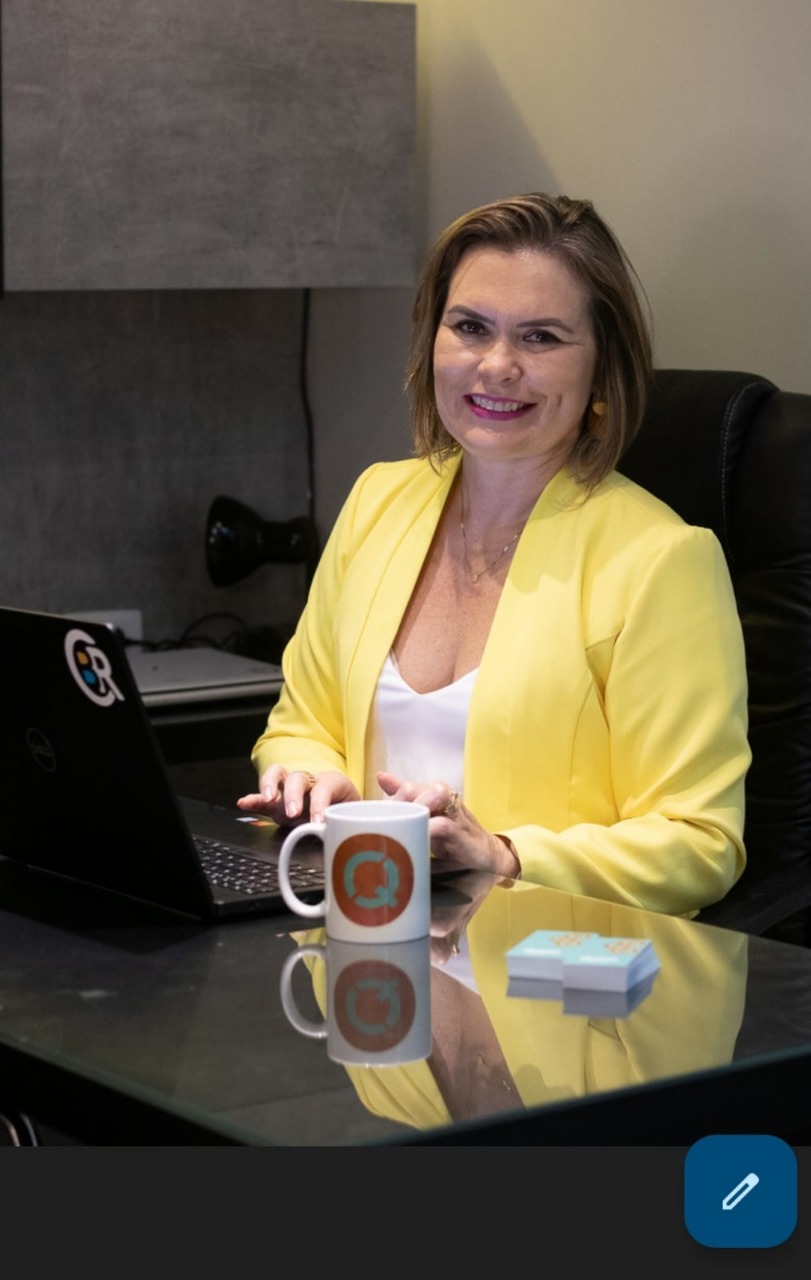 Simone Moura, psicóloga corporativa, especialista em Psicologia Positiva e professora da Estácio